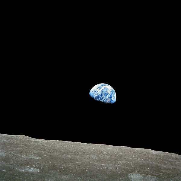 APPOLO 8-1968-earthrise-lune1